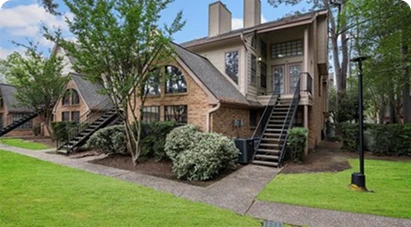 Houston condominium houses power washing & Cleaning